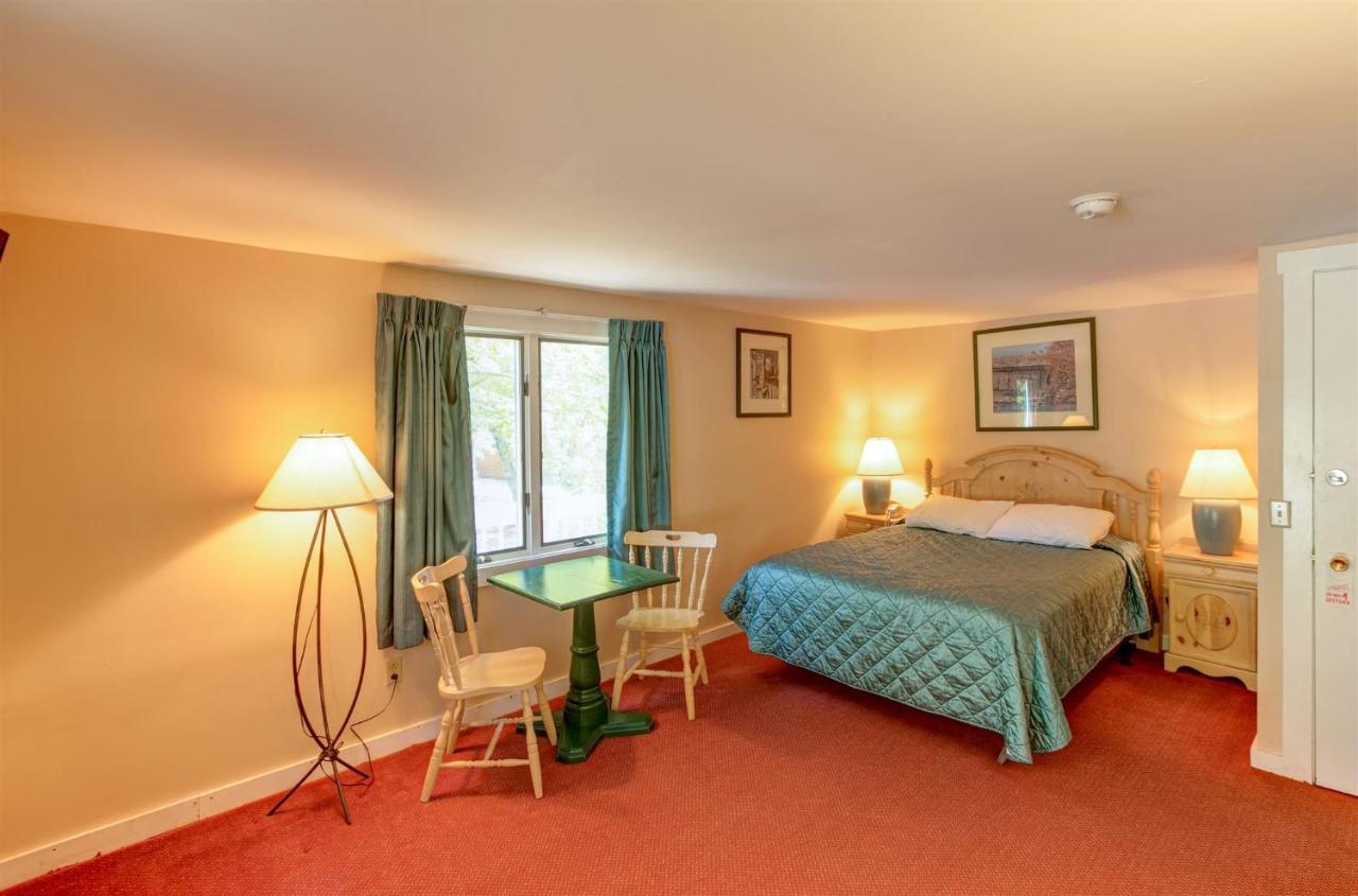 Mountaineer Inn Stowe Extérieur photo